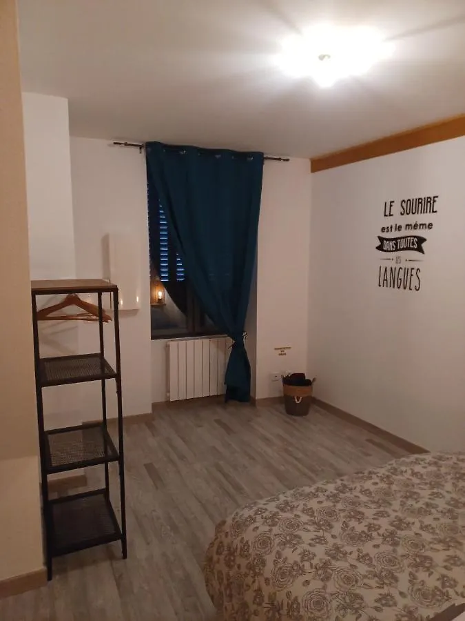 Apartment La Maison Du Bonheur Saint-Germain-Laval